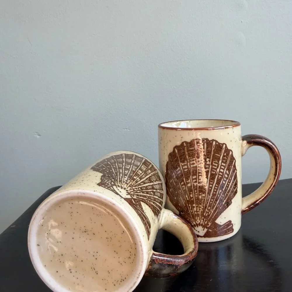 3/$30 🌟 VTG Shell Mugs Set of 2 - Picture 7 of 10